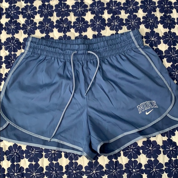 Nike shorts - Picture 3 of 3
